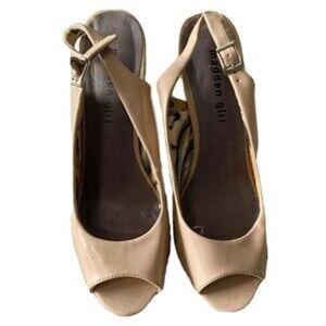 Tan Heels Women’s Size 8